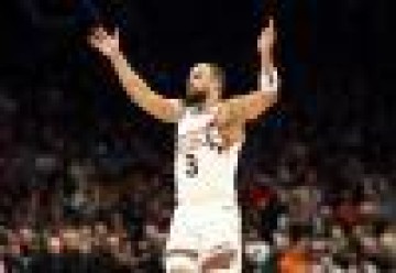 必一运动-NBA硬汉变身飞行员！狄龙·布鲁克斯飞行学校毕业，天上的新篇章